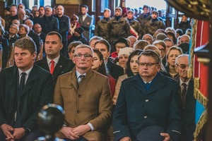 Delegacja Komendy Powiatowej Policji w Sanoku podczas uroczystości Narodowego Święta Niepodległości w Sanoku.