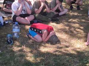 Spotkanie prowadzone przez policjantów z dziećmi wypoczywającymi w powiecie sanockim.